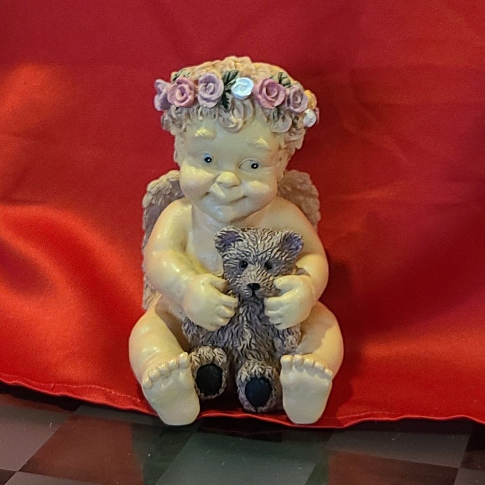 Baby Angel Knick knack holding a teddy bear angels are amazing